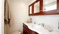 Sailing yacht Annagine - Double Cabin bathroom